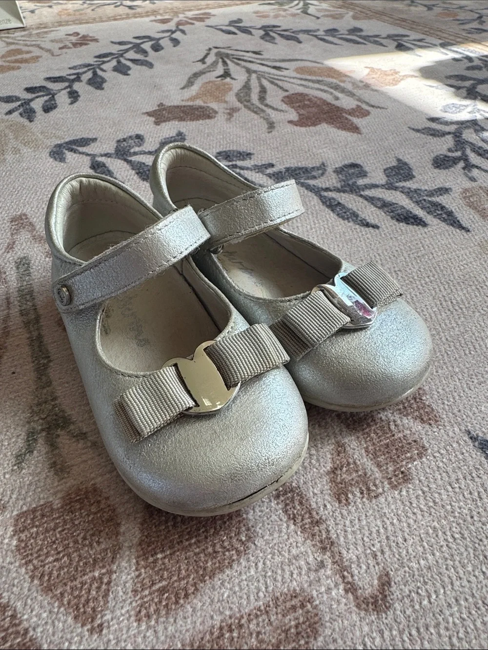 Naturino Girls Metallic Silver Mary Jane Shoes with Bow size 22